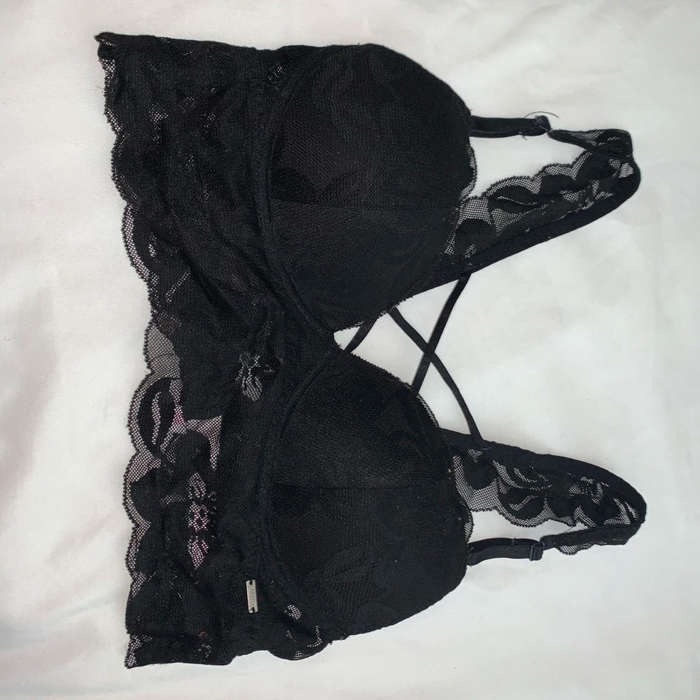 ❤️A BLACK VICTORIOUS SECRET BRALETTE!!!!